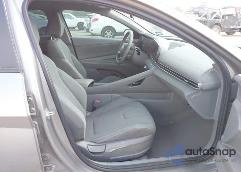 2023 Hyundai Elantra Sel z USA, uszkodzony, nr VIN KMHLS4AG7PU521290